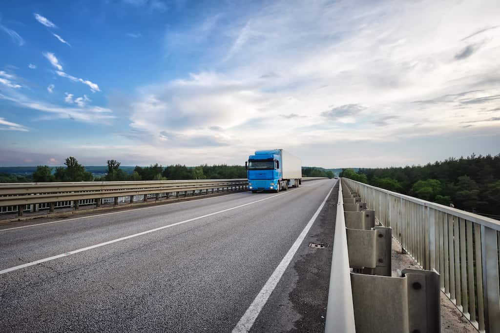 velocidad máxima de un furgón de hasta 3.500 kg en autopista